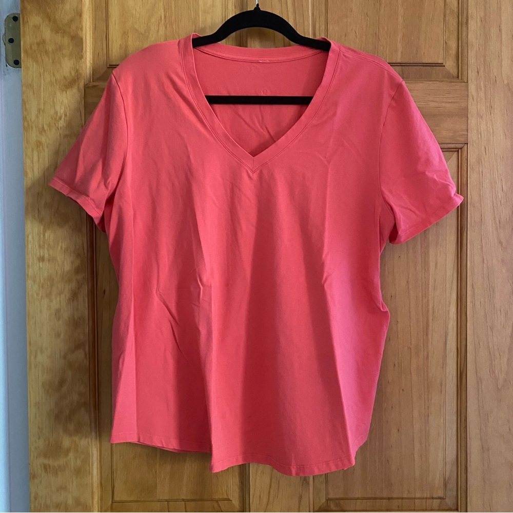 Lululemon Love V-Neck Tshirt
